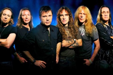Iron Maiden comemora 50 anos em casa com novo show, setlist dos sonhos e público histórico